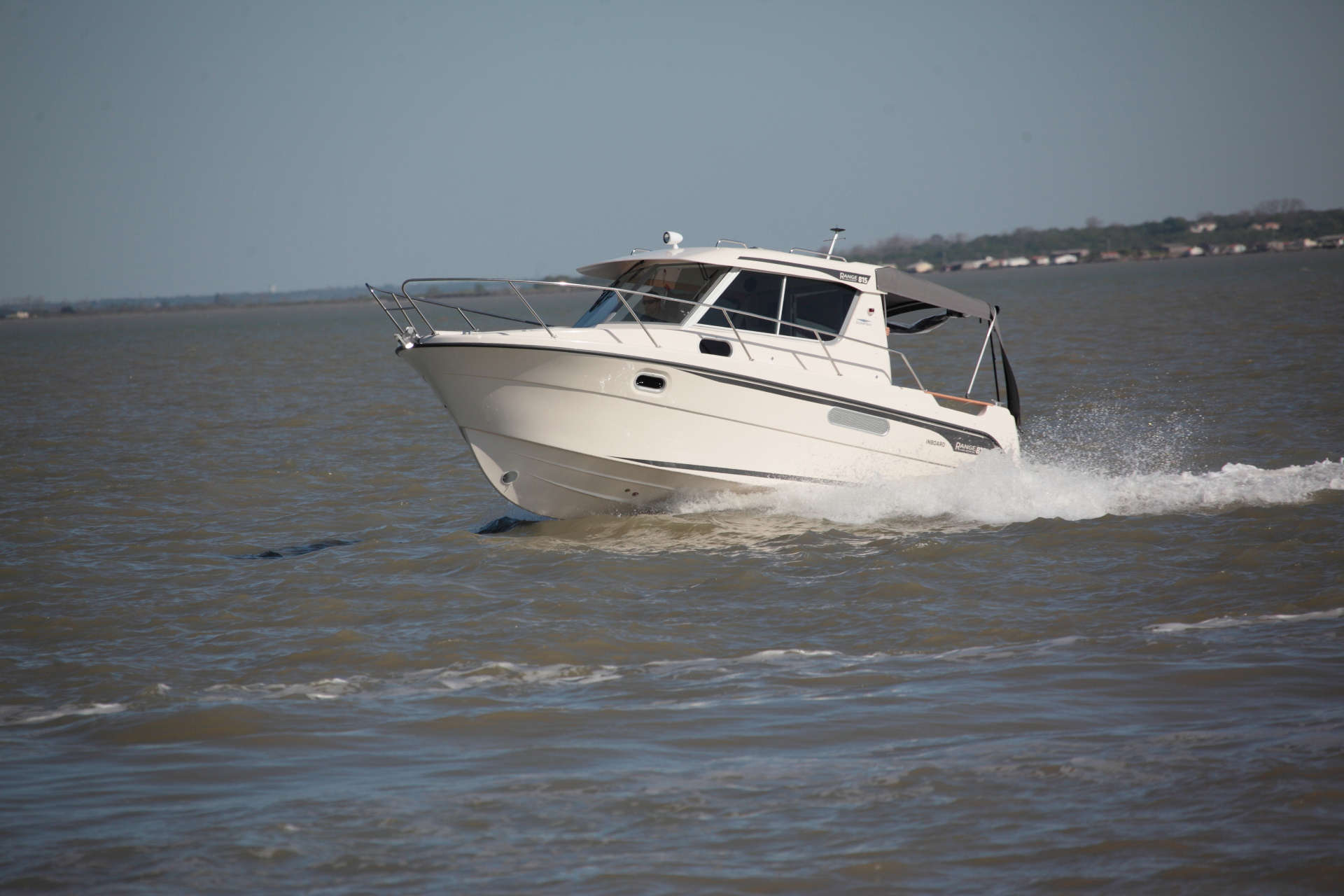 Судовой дизель Nanni T4.270 для катера Range Cruiser 815