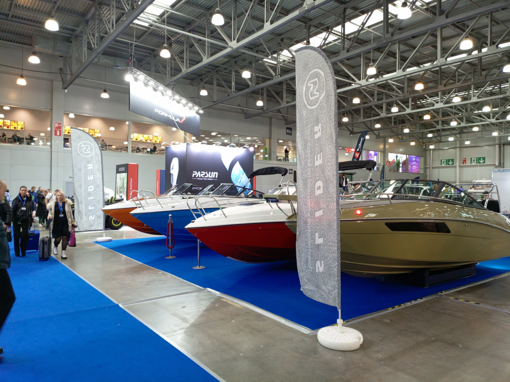 Московское боут шоу.jpg Московское боут шоу.jpg